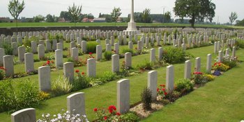 Ration Farm Military Cemetery (No. Fr 82)