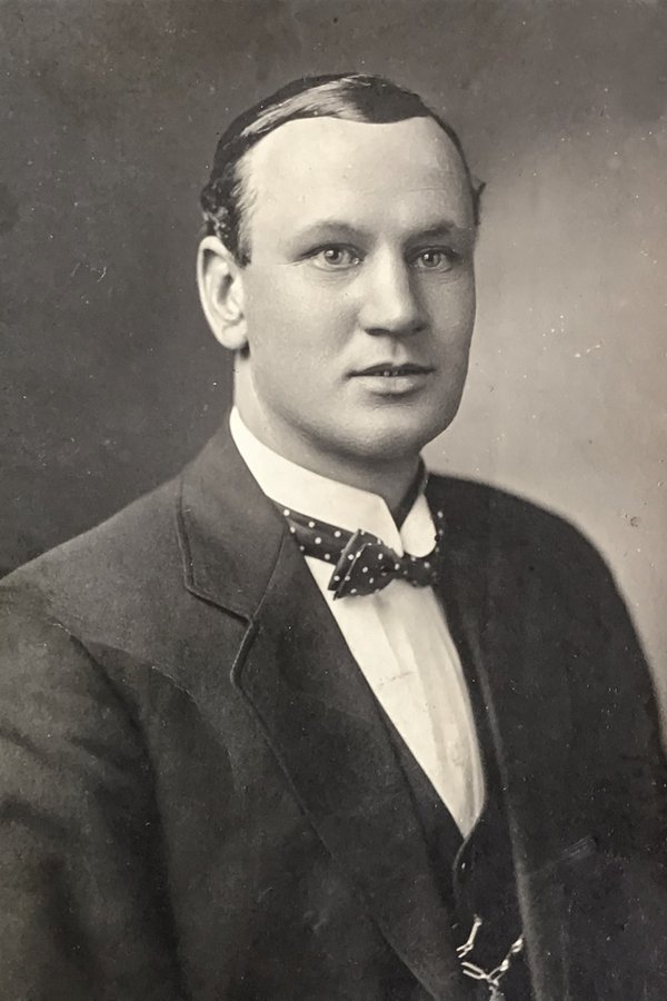 Robert Johnson.jpg